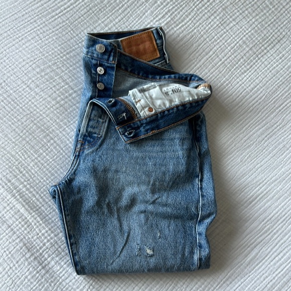 Levi’s Premium 501 Skinny Jeans in “Can’t Touch This” • Women’s 31 👖 - Picture 8 of 16